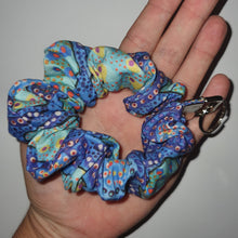 Load image into Gallery viewer, Water Dreaming Key Scrunchie Comfie